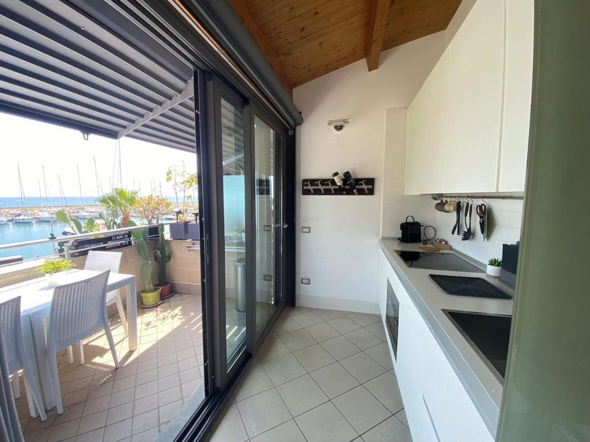 Luxury Apartment San Lorenzo Al Mare Luaran gambar